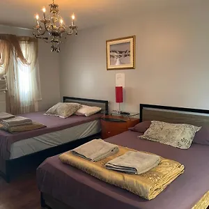  Séjour chez l'habitant Self Service Small Breakfast, 2 Double Beds Private Canada